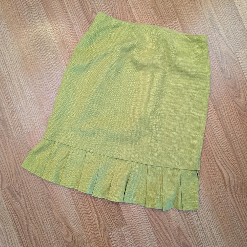 Elegant Lime Midi Skirt with Ruffled Hem
